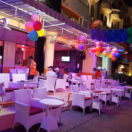 פאטאיה Doubleshot Guesthouse Jomtien מראה חיצוני תמונה