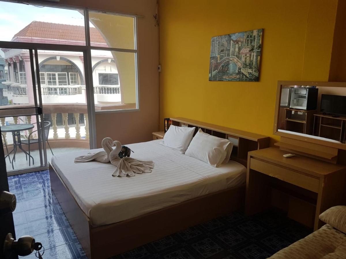 פאטאיה Doubleshot Guesthouse Jomtien מראה חיצוני תמונה